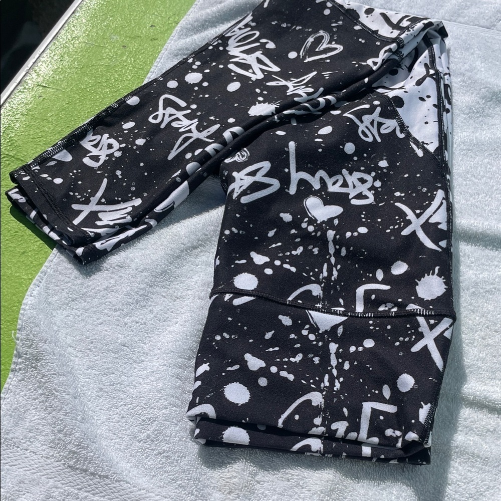 Chic Black and White Graffiti Leggings